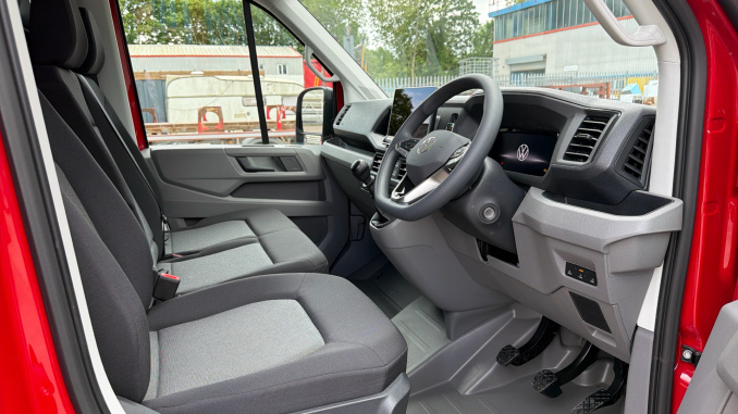 Volkswagen Crafter Cr35 Mwb Diesel Fwd 2.0 TDI 140PS Commerce Plus High Roof Van - Image 13